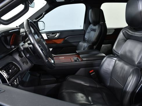 Used 2024 Lincoln Navigator L Reserve AWD/4WD image 6