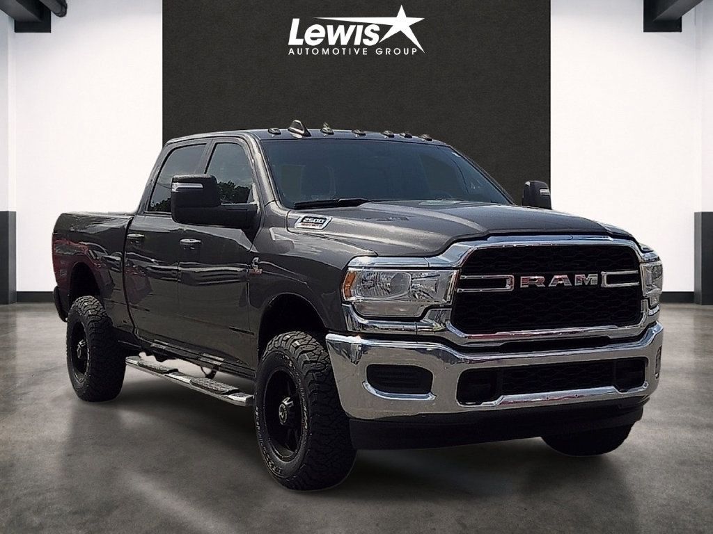 Used 2024 RAM 2500 Tradesman w/ Chrome Appearance Group AWD/4WD image 6