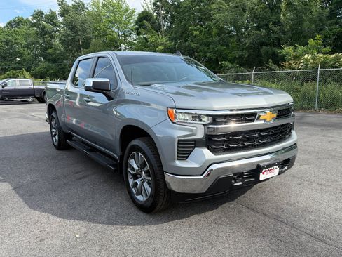Used 2025 Chevrolet Silverado 1500 LT AWD/4WD image 7