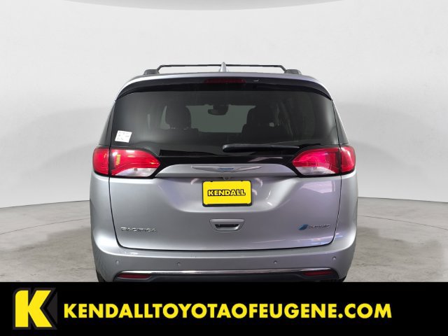 Used 2018 Chrysler Pacifica Limited w/ Advanced Safetytec Group FWD image 6