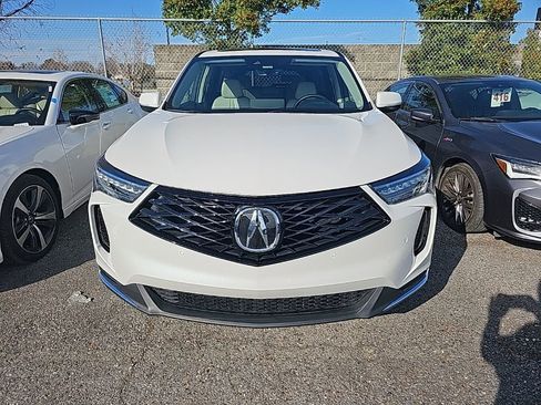 Used 2025 Acura RDX w/ Technology Package image 2