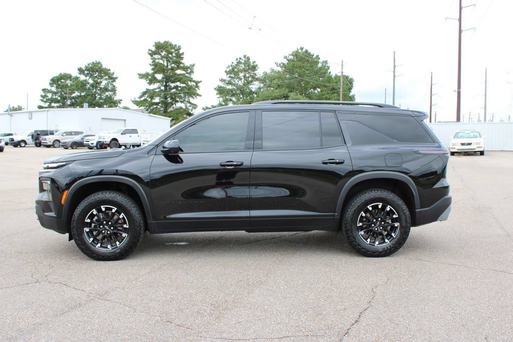 Used 2026 Chevrolet Traverse Z71 w/ Driver Confidence Package AWD/4WD image 3