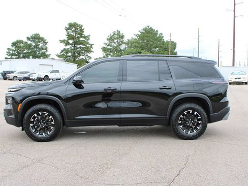 Used 2026 Chevrolet Traverse Z71 w/ Driver Confidence Package AWD/4WD image 3
