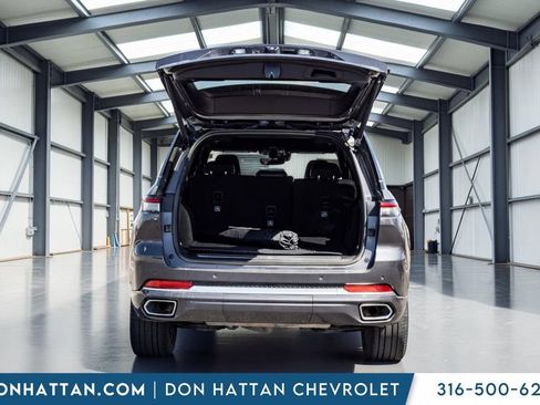 Used 2022 Jeep Grand Cherokee Summit AWD/4WD image 28