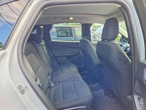 Used 2025 Ford Escape Active w/ Tech Pack #1 FWD image 9