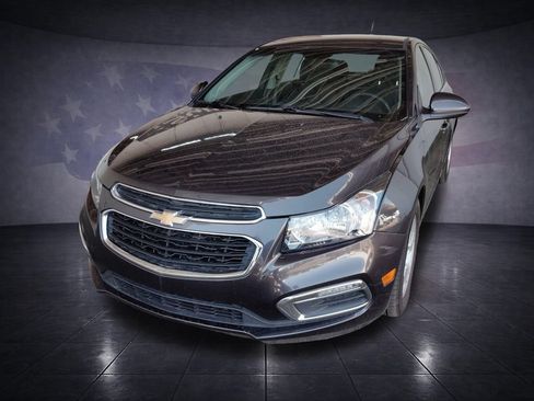 Used 2015 Chevrolet Cruze LT w/ Technology Package FWD image 34