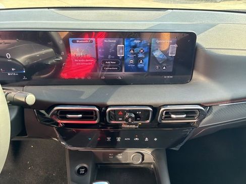 New 2026 Nissan Sentra SR w/ Floor Mat Package FWD image 12