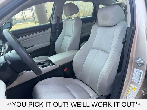 Used 2018 Honda Accord EX image 10