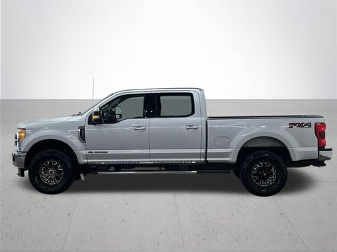 Used 2017 Ford F350 Lariat w/ Lariat Value Package AWD/4WD image 13