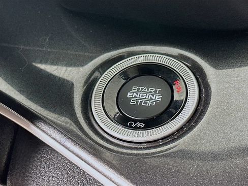 Certified 2022 Jeep Grand Cherokee L Laredo w/ Luxury Tech Group I AWD/4WD image 23