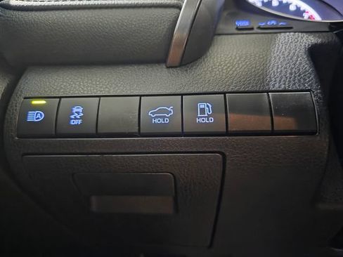 Used 2023 Toyota Camry LE w/ Convenience Package FWD image 18