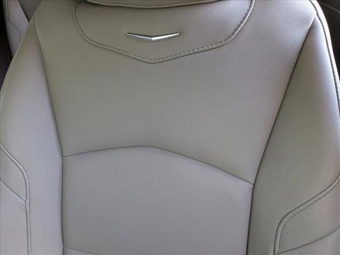 Used 2019 Cadillac XT4 Luxury image 12