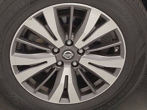 Used 2017 Nissan Pathfinder SL w/ SL Premium Package AWD/4WD image 31