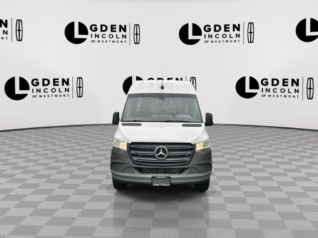 Used 2023 Mercedes-Benz Sprinter 1500 image 3