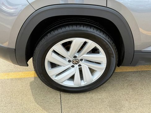 Used 2022 Volkswagen Atlas Cross Sport SE image 54