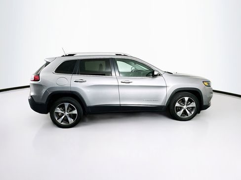 Used 2019 Jeep Cherokee Limited FWD image 10