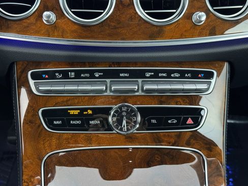 Used 2019 Mercedes-Benz E 300 w/ Premium 1 Package image 33