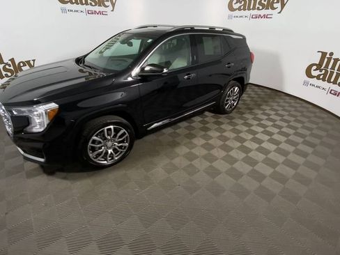 Used 2024 GMC Terrain Denali w/ Denali Premium Package image 4