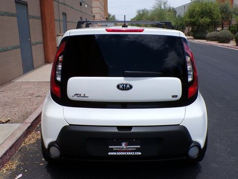 Used 2015 Kia Soul FWD image 4