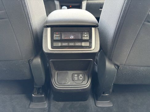 Certified 2023 Subaru Ascent Premium image 24