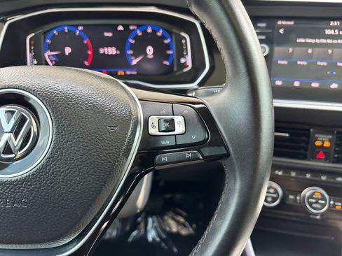 Used 2019 Volkswagen Jetta SEL w/ Cold Weather Package FWD image 25