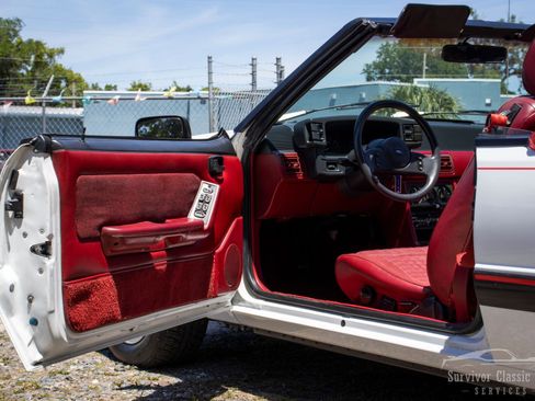 Used 1989 Ford Mustang LX RWD image 11