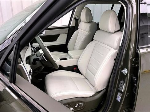 Used 2025 Hyundai Santa Fe Calligraphy image 11