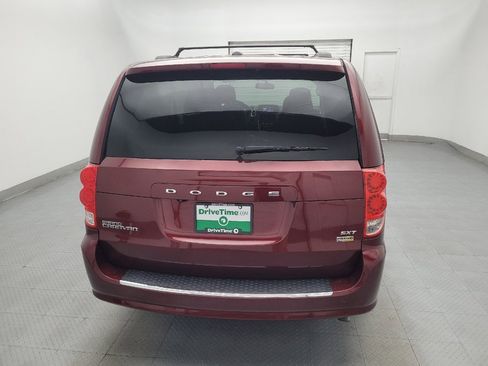 Used 2018 Dodge Grand Caravan SXT FWD image 7
