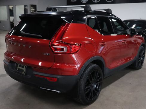 Used 2020 Volvo XC40 T5 R-Design w/ Protection Package Premier image 5