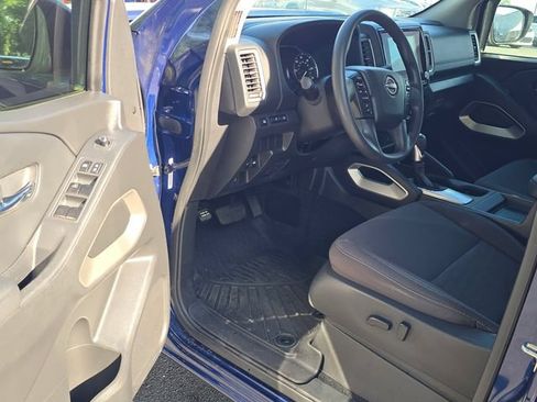 Certified 2022 Nissan Frontier SV AWD/4WD image 8