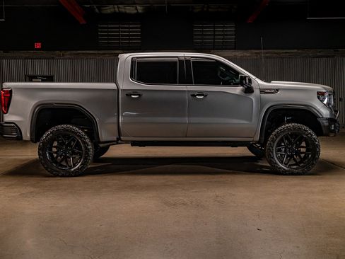 Used 2023 GMC Sierra 1500 AT4X w/ AT4X AEV Edition AWD/4WD image 10