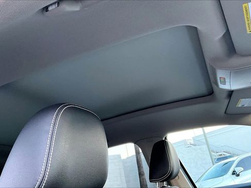 Used 2023 Volkswagen Atlas SEL Premium image 13