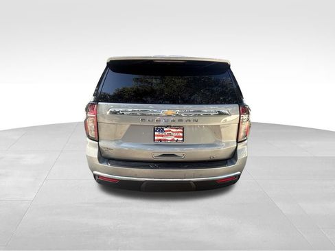 Used 2023 Chevrolet Suburban LT image 5