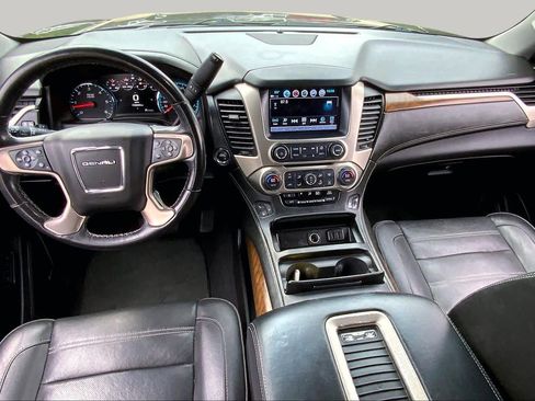 Used 2019 GMC Yukon Denali w/ Denali Ultimate Package RWD image 16