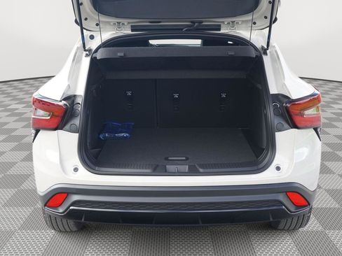 New 2026 Chevrolet Trax RS FWD image 5