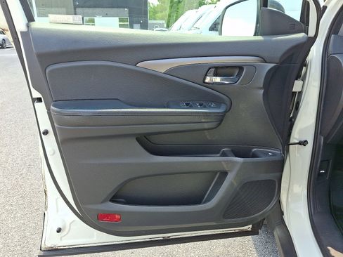 Used 2019 Honda Pilot EX image 14