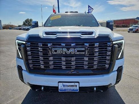 Used 2025 GMC Sierra 3500 Denali Ultimate image 12