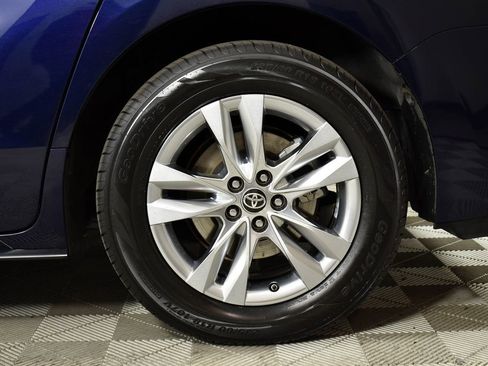 Used 2021 Toyota Sienna Limited image 20