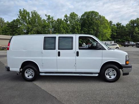 Used 2024 Chevrolet Express 2500 w/ Driver Convenience Package RWD image 11