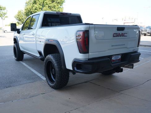 Used 2024 GMC Sierra 2500 AT4X AWD/4WD image 14