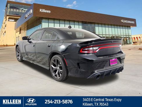 Used 2019 Dodge Charger GT image 3
