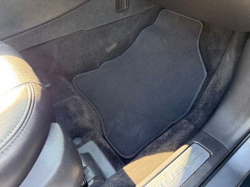 Used 2013 Ford Taurus Limited FWD image 23