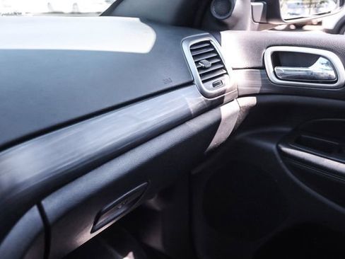 Used 2019 Jeep Grand Cherokee Altitude AWD/4WD image 44