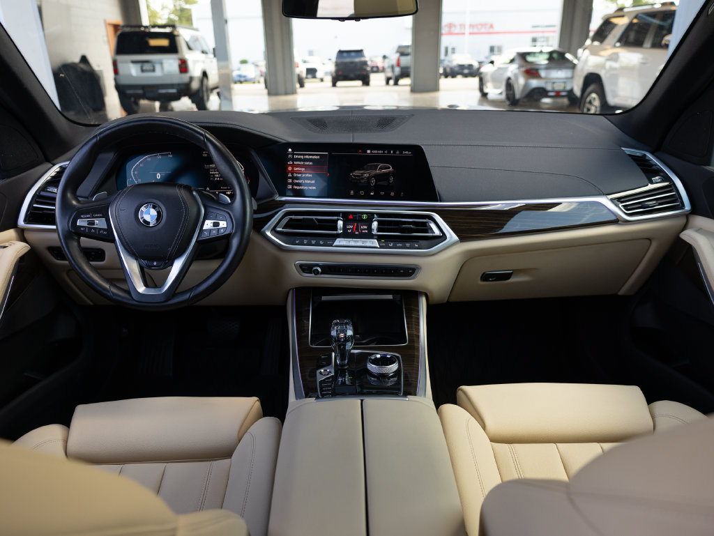 Used 2021 BMW X5 xDrive40i w/ Executive Package 3 AWD/4WD image 22