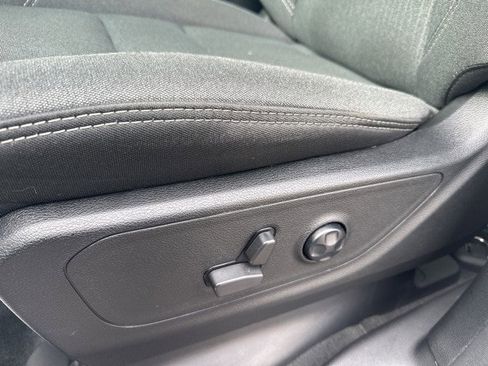 Used 2021 RAM 1500 Big Horn image 25