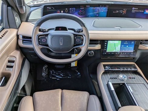 New 2025 Lincoln Navigator Black Label image 16