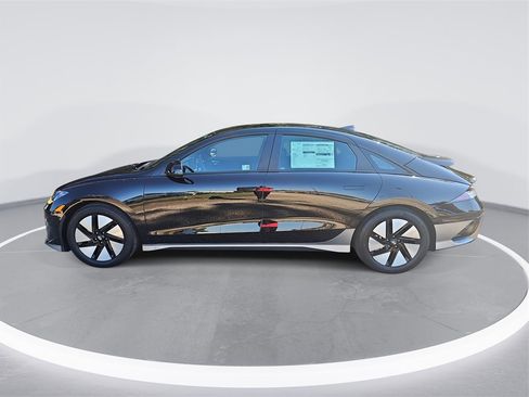 New 2025 Hyundai Ioniq 6 SE image 8