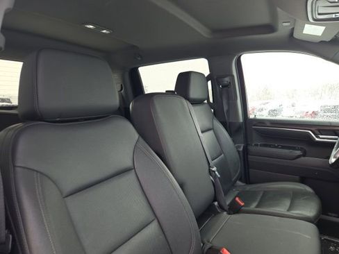 Used 2025 GMC Sierra 1500 SLT image 42