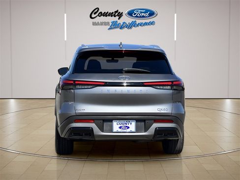 Used 2024 INFINITI QX60 Luxe image 11