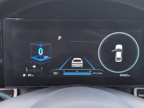 Used 2023 Hyundai Elantra Limited image 29